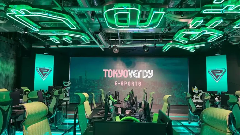 メタバースを体験し学ぶ！渋谷区の中学生向け「メタバースであそ部 トライアル編」をシブヤeスタジアムにて実施