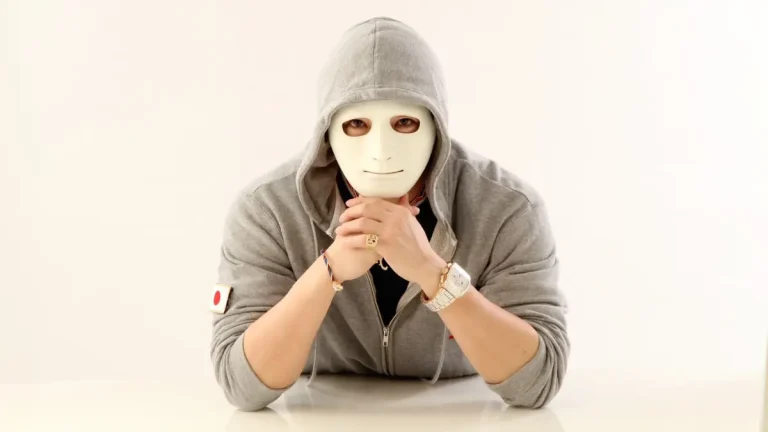 スマホ向けメタバース「REALITY」と日本最大級のライバー事務所「ONECARAT」が提携開始